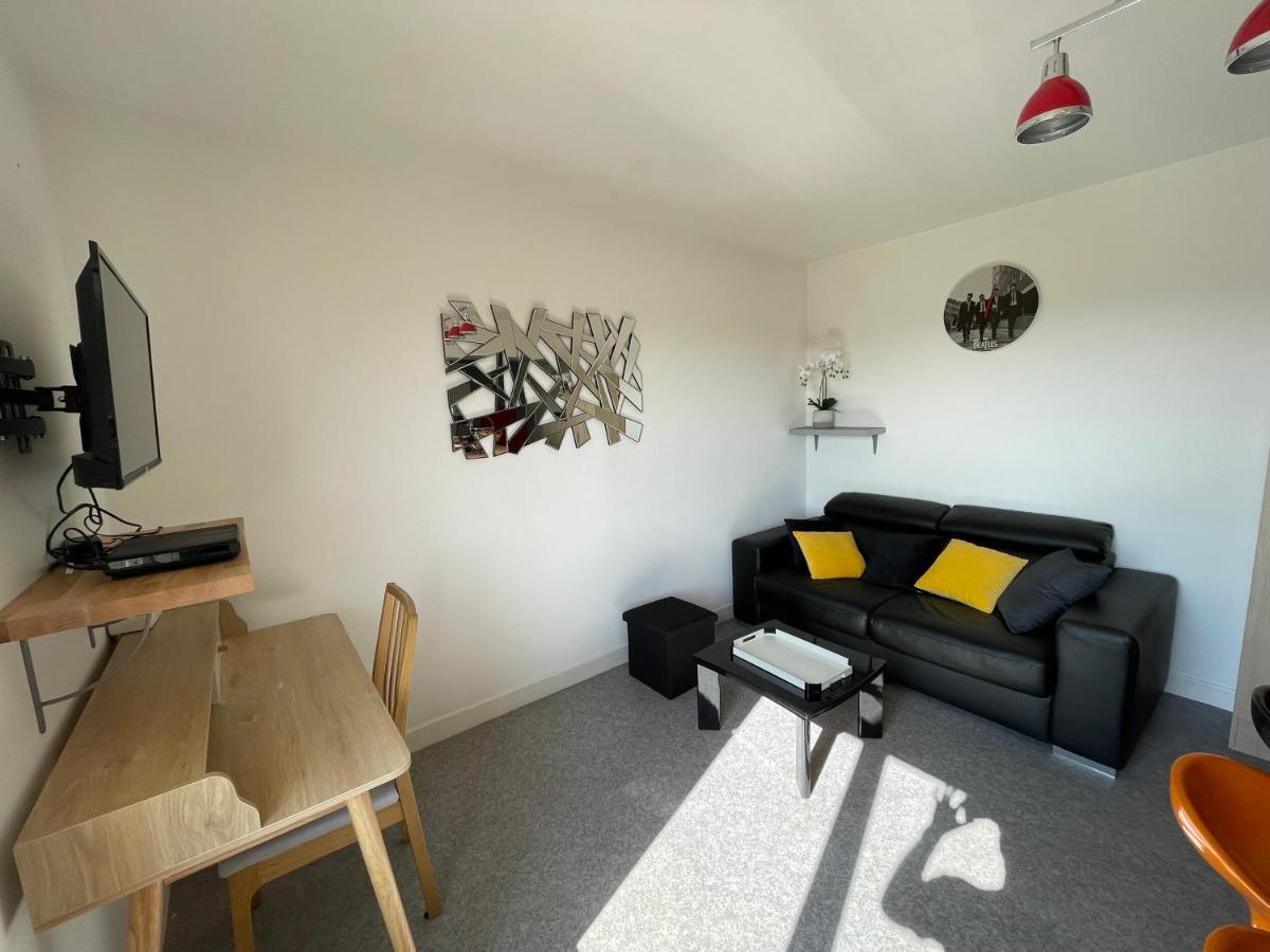 Appartement Chaleureux , Cosy, Bien Equipe Et Bien Place Sedan Kültér fotó