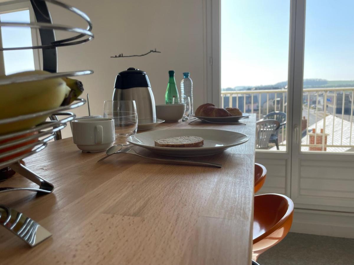 Appartement Chaleureux , Cosy, Bien Equipe Et Bien Place Sedan Kültér fotó