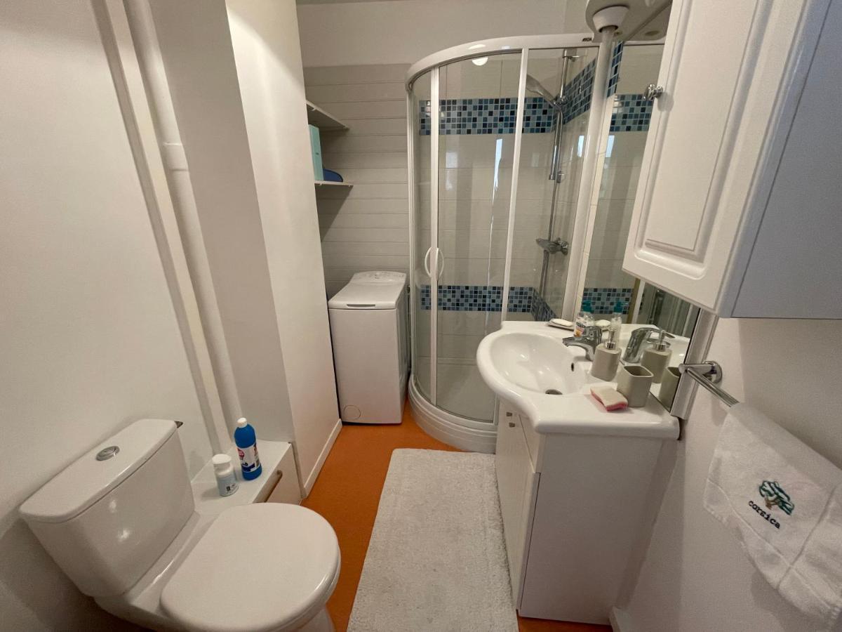 Appartement Chaleureux , Cosy, Bien Equipe Et Bien Place Sedan Kültér fotó